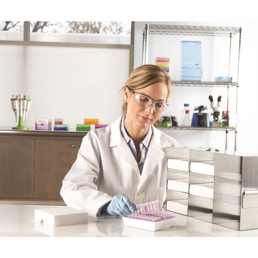 track_rack_with_model-Z